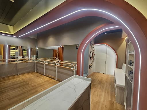 Léonie Barre y Pilates — Pilates en San Bernardino Tlaxcalancingo