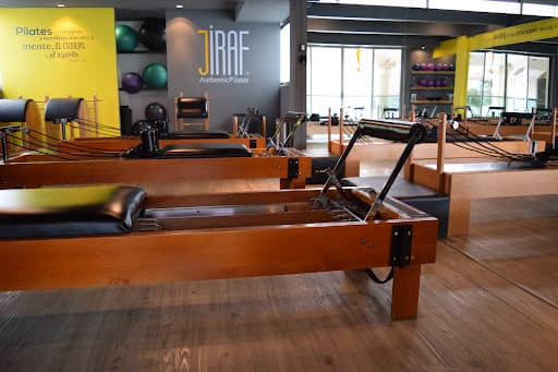 Jiraf Authentic Pilates Plaza las Fuentes — Pilates en Metepec