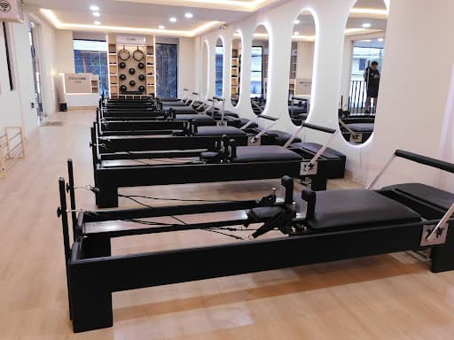 MOVE ME STUDIO — Pilates en Otros