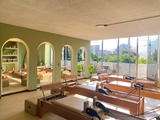 Studio 102 Pilates Reformer — Pilates en Pachuca