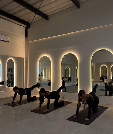 Flora Studio — Pilates en El Salto