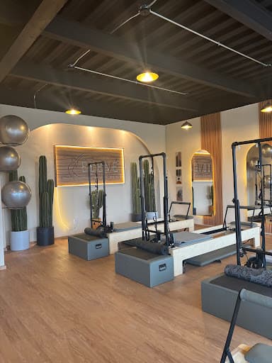 Élevé Pilates — Pilates en Otros