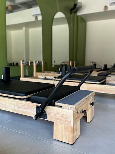 𝐒𝐡𝐚𝐤𝐭𝐢 𝐏𝐢𝐥𝐚𝐭𝐞𝐬 𝐄𝐬𝐭𝐮𝐝𝐢𝐨 𝐑𝐞𝐟𝐨𝐫𝐦𝐞𝐫 — Pilates en Monterrey