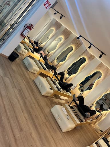 Bb pilates boutique — Pilates en Otros